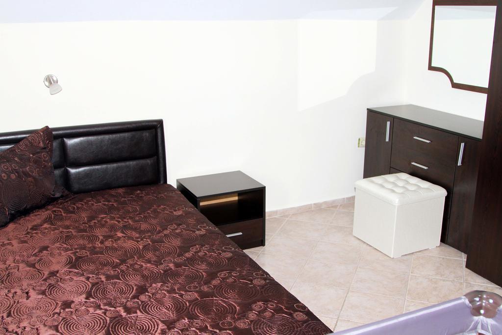 Vlasta Family Hotel 라브다 외부 사진